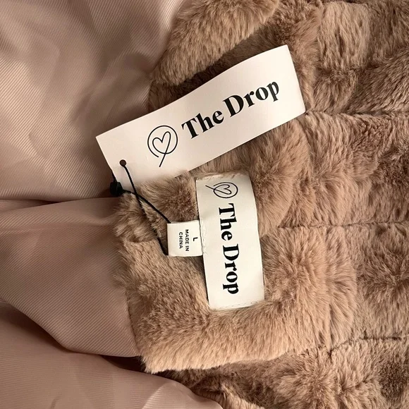 The Drop Women's Marcia Faux Fur Bomber - Picture 6 of 7